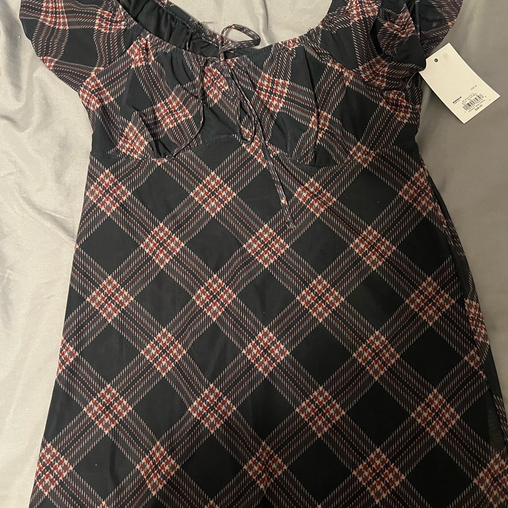 Kohl's Black and Red Peasant Mesh Dress